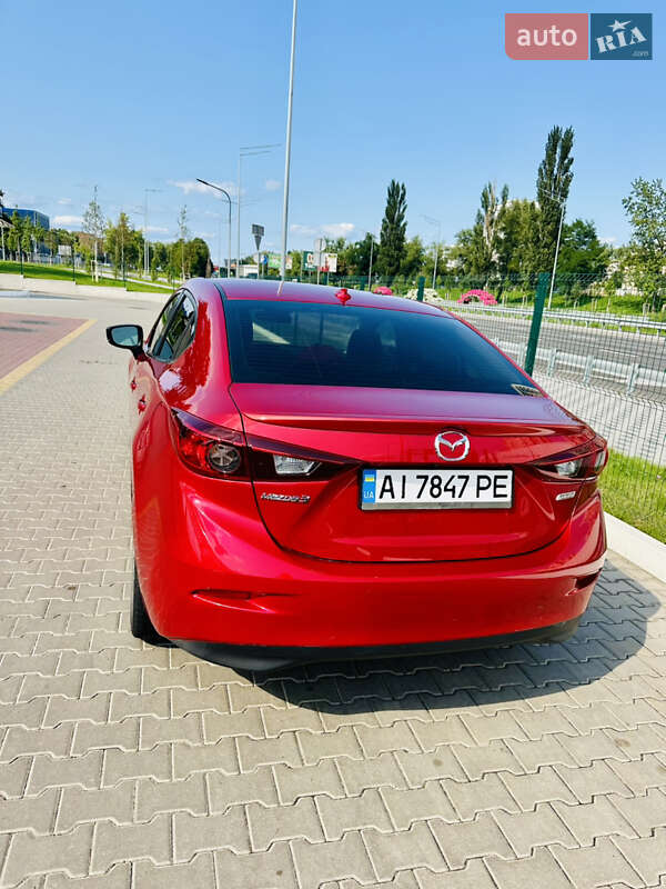 Седан Mazda 3 2016 в Киеве