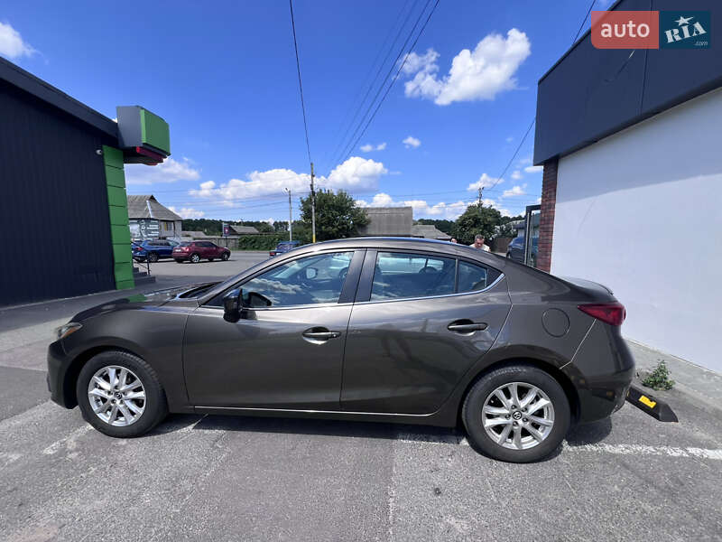 Седан Mazda 3 2015 в Киеве