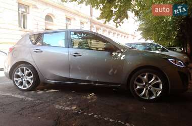 Хетчбек Mazda 3 2010 в Чернівцях