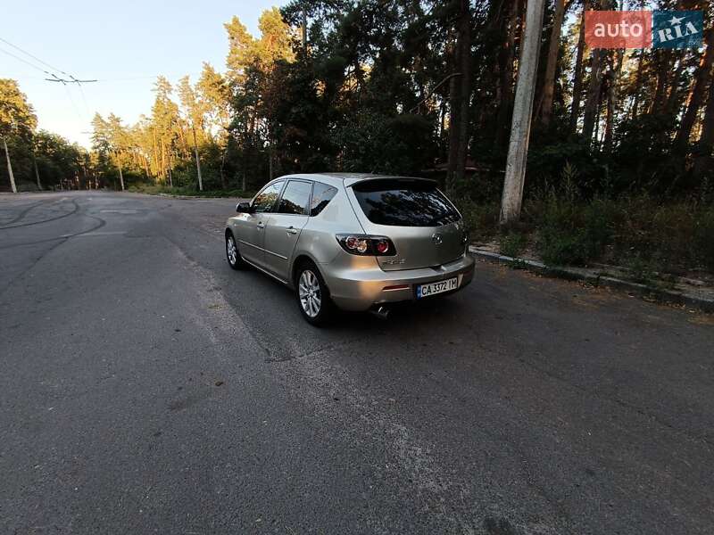 Хэтчбек Mazda 3 2007 в 
