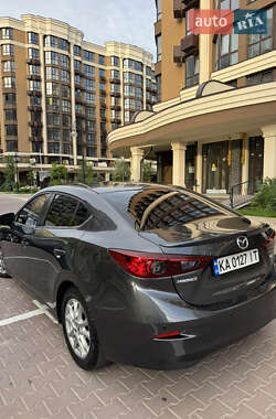 Седан Mazda 3 2013 в 