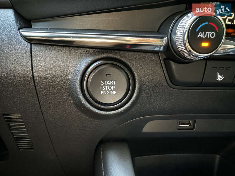 Седан Mazda 3 2019 в Южноукраинске