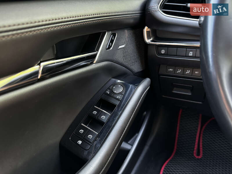 Седан Mazda 3 2019 в Южноукраинске