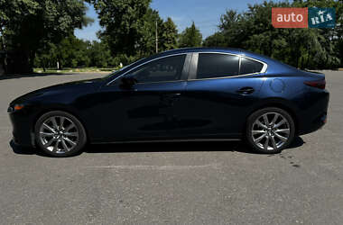 Седан Mazda 3 2019 в Южноукраїнську
