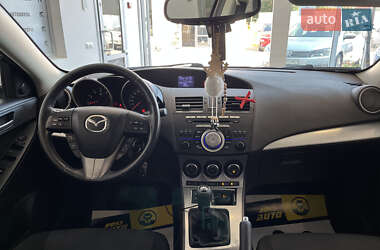 Хэтчбек Mazda 3 2010 в 