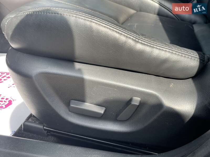 Седан Mazda 3 2018 в Днепре