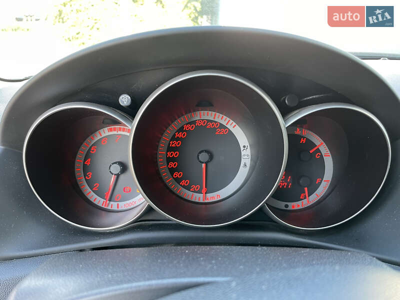 Хэтчбек Mazda 3 2005 в Полтаве
