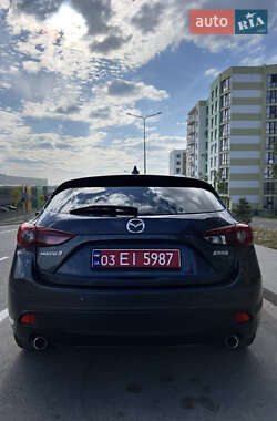 Хэтчбек Mazda 3 2014 в 