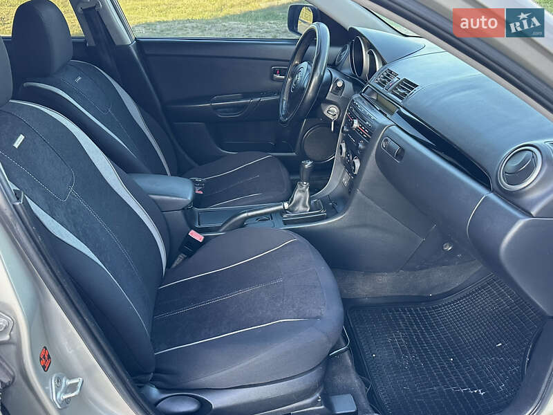 Седан Mazda 3 2005 в Кропивницком