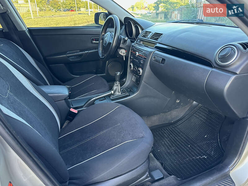 Седан Mazda 3 2005 в Кропивницком