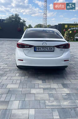 Седан Mazda 3 2014 в 