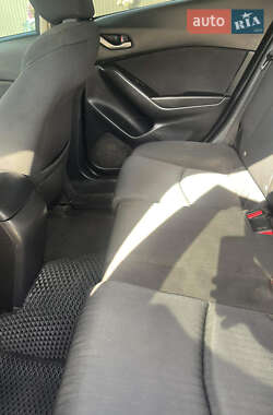 Седан Mazda 3 2014 в 