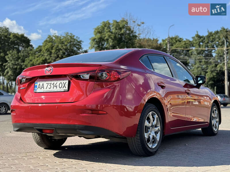 Седан Mazda 3 2015 в Сумах