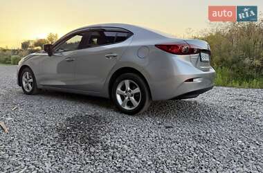 Седан Mazda 3 2016 в 