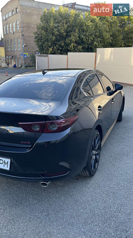 Седан Mazda 3 2019 в Киеве