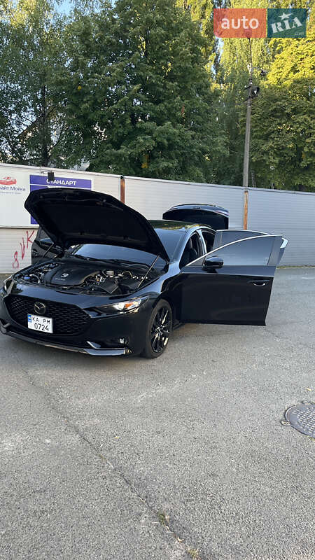 Седан Mazda 3 2019 в Киеве