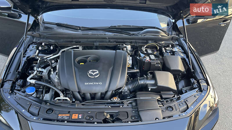 Седан Mazda 3 2019 в Киеве