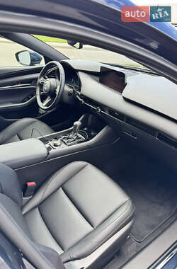 Хэтчбек Mazda 3 2023 в 