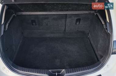 Хэтчбек Mazda 3 2012 в 