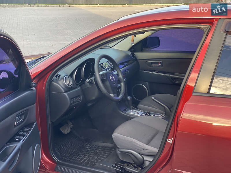 Седан Mazda 3 2008 в Черкасах