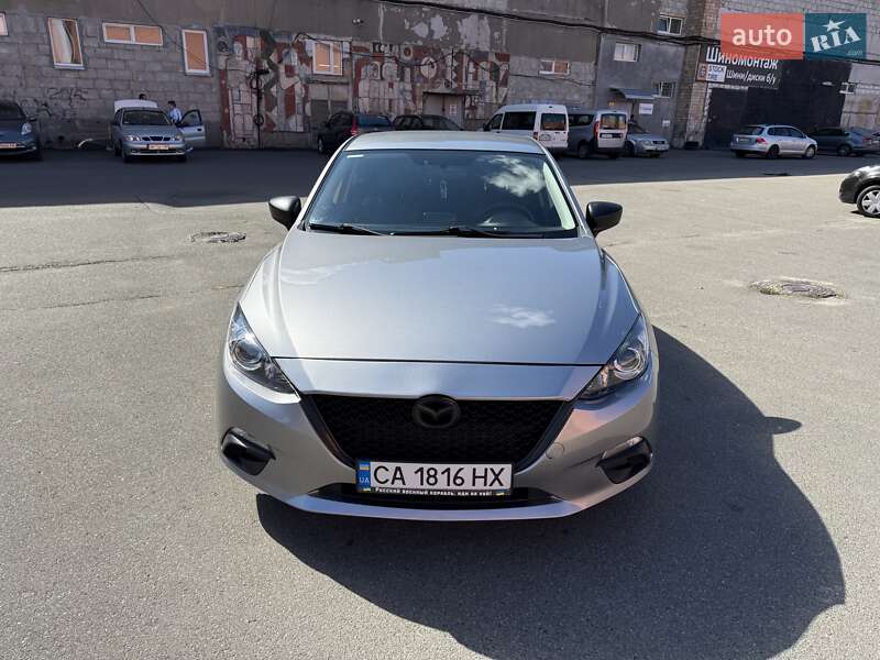 Седан Mazda 3 2015 в Софиевской Борщаговке