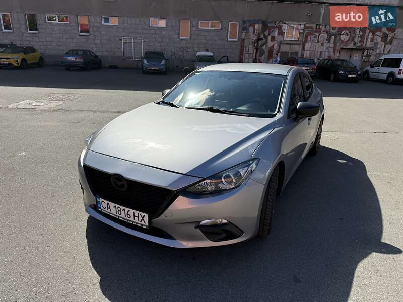 Седан Mazda 3 2015 в Софиевской Борщаговке