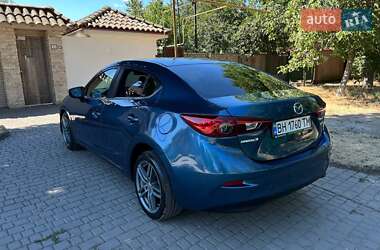 Седан Mazda 3 2017 в 