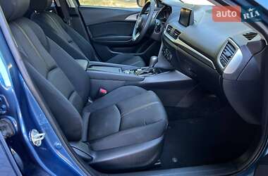 Седан Mazda 3 2017 в 