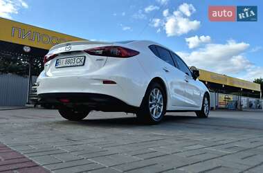 Седан Mazda 3 2017 в 