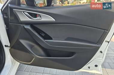 Седан Mazda 3 2017 в 