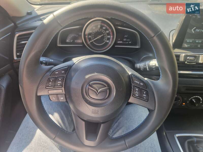 Хэтчбек Mazda 3 2014 в Днепре