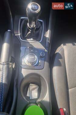 Хэтчбек Mazda 3 2014 в 