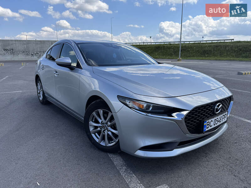 Седан Mazda 3 2019 в Львове