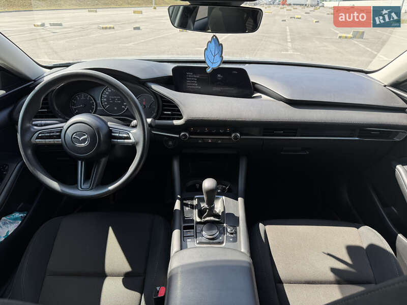 Седан Mazda 3 2019 в Львове