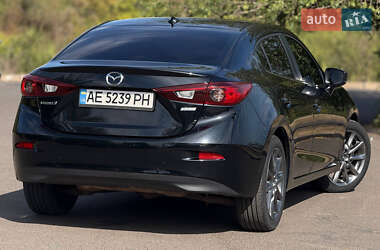 Седан Mazda 3 2017 в 