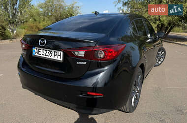 Седан Mazda 3 2017 в 