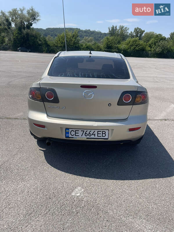 Седан Mazda 3 2005 в Чернівцях