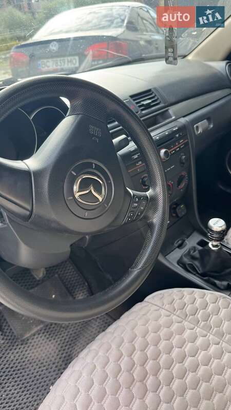 Седан Mazda 3 2004 в Львове