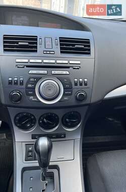 Хэтчбек Mazda 3 2010 в 