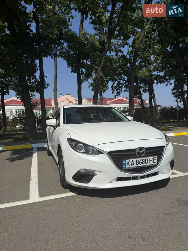 Хэтчбек Mazda 3 2015 в Киеве