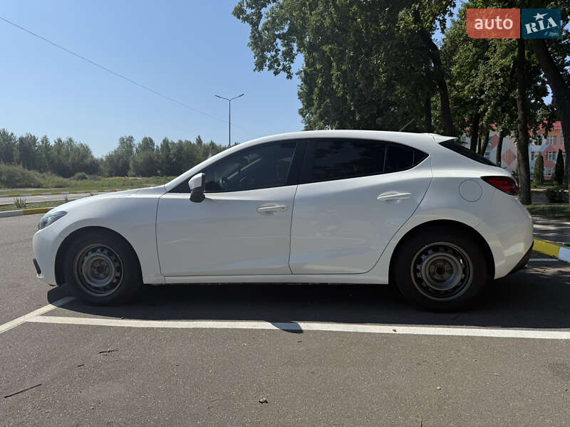 Хэтчбек Mazda 3 2015 в Киеве