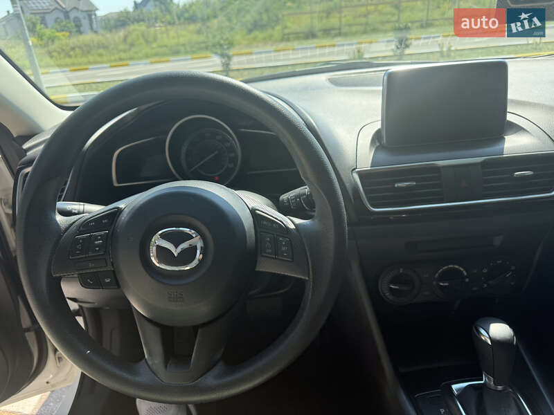 Хэтчбек Mazda 3 2015 в Киеве