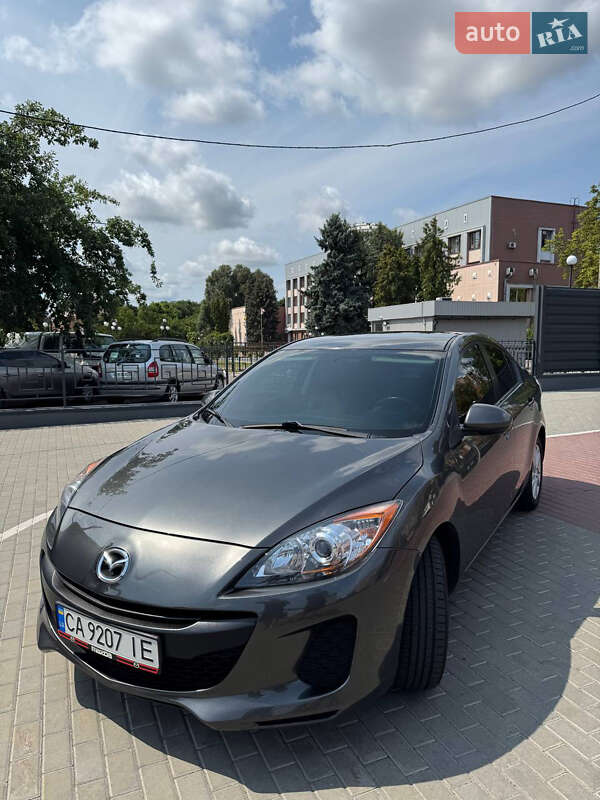 Седан Mazda 3 2012 в 