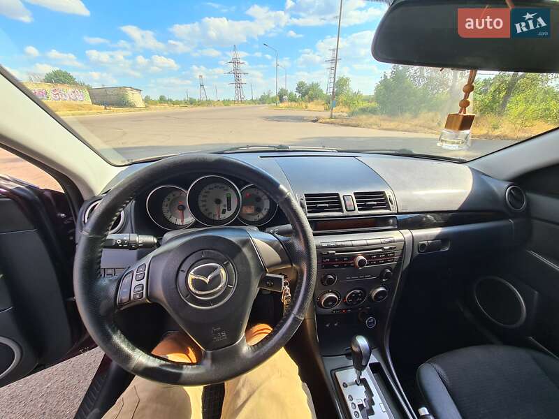 Седан Mazda 3 2008 в Южноукраинске