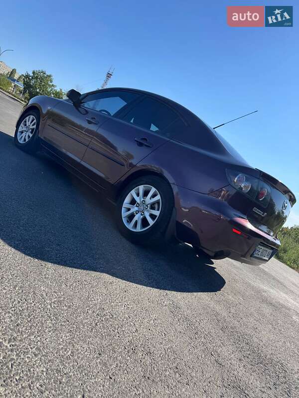 Седан Mazda 3 2008 в Южноукраинске
