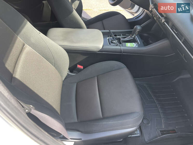 Седан Mazda 3 2020 в Киеве
