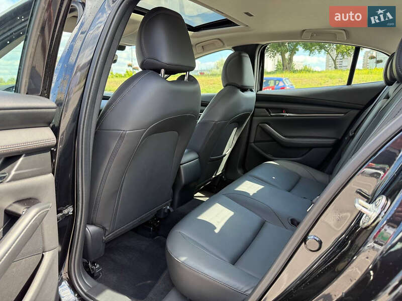 Седан Mazda 3 2024 в Киеве