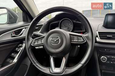 Седан Mazda 3 2018 в 