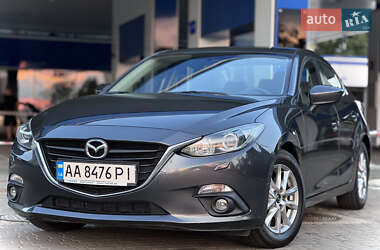 Седан Mazda 3 2015 в 