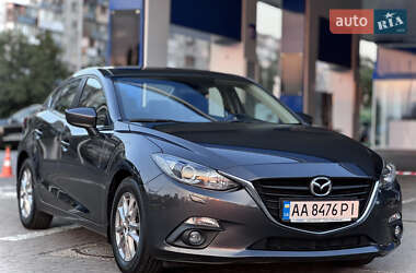 Седан Mazda 3 2015 в 